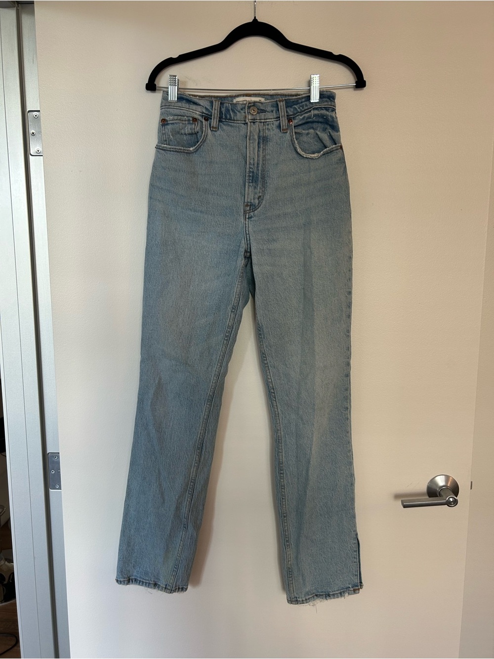 Abercrombie 90’s straight ultra high rise jeans